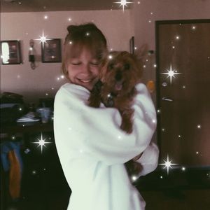 Meet your Posher, Ava